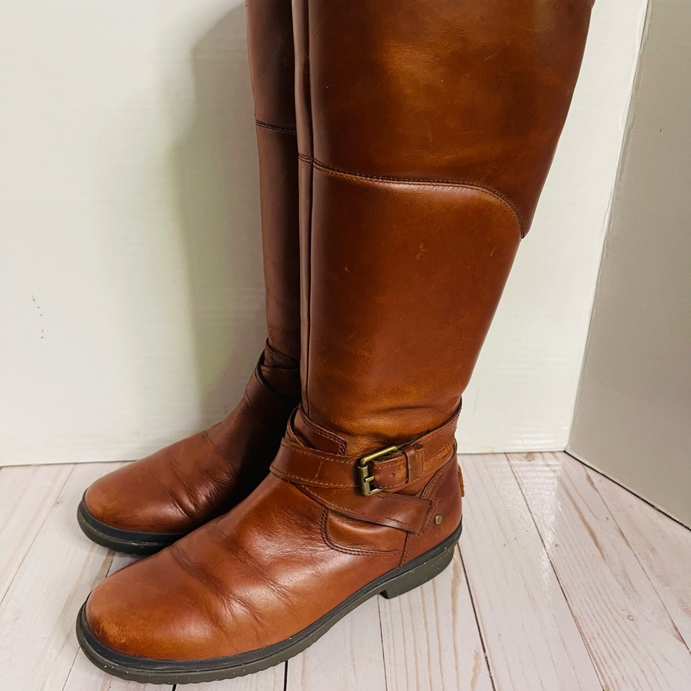 UGG AUSTRALIA LEATHER BOOTS - Picture 8 of 13
